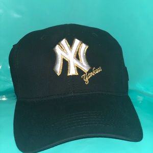 Black NY Hat ⚫️